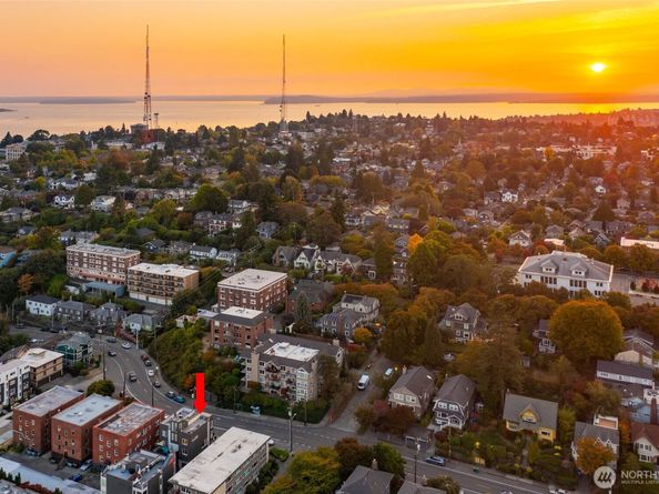 1918 5th Avenue N B, Seattle WA 98109