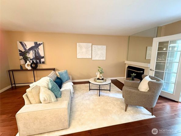 7600 SE 29th St 501, Mercer Island WA 98040
