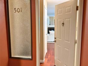 7600 SE 29th St 501, Mercer Island WA 98040