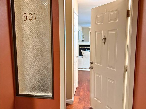 7600 SE 29th St 501, Mercer Island WA 98040