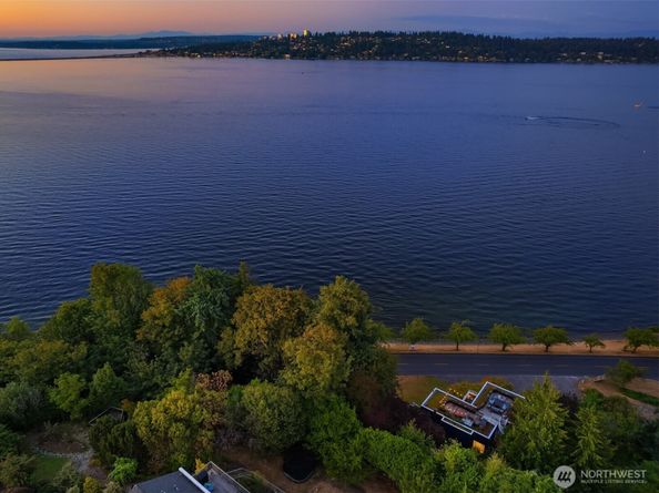 3903 48th Avenue S, Seattle WA 98118