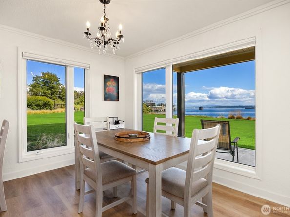 428 Harborview Drive NE 112, Bainbridge Island WA 98110