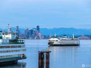 428 Harborview Drive NE 112, Bainbridge Island WA 98110