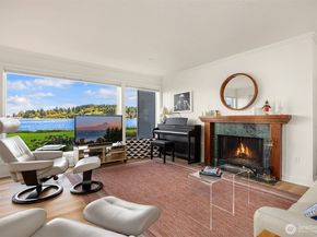 428 Harborview Drive NE 112, Bainbridge Island WA 98110