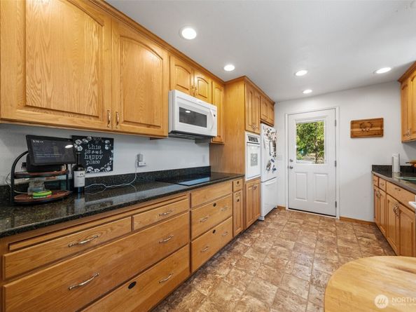 2005 SW 117th Place, Burien WA 98146