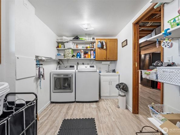 2005 SW 117th Place, Burien WA 98146