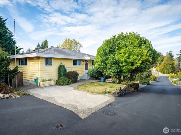 2005 SW 117th Place, Burien WA 98146