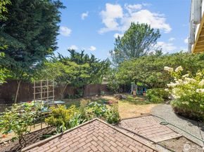 2005 SW 117th Place, Burien WA 98146