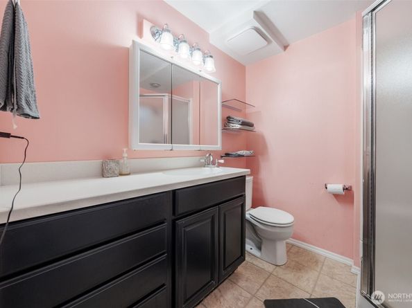 2005 SW 117th Place, Burien WA 98146