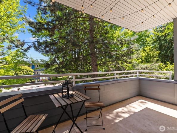 3112 SW Avalon Way 102, Seattle WA 98126
