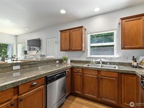 3112 SW Avalon Way 102, Seattle WA 98126