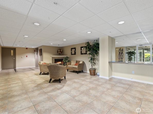 3112 SW Avalon Way 102, Seattle WA 98126