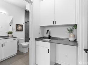 1327 N 185th Street A, Shoreline WA 98133