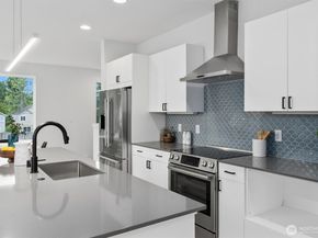 1327 N 185th Street A, Shoreline WA 98133