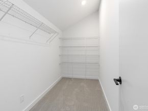 1327 N 185th Street A, Shoreline WA 98133