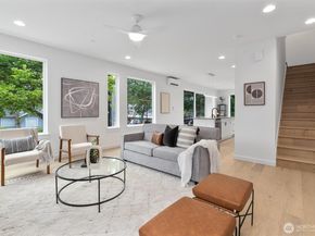 1327 N 185th Street A, Shoreline WA 98133