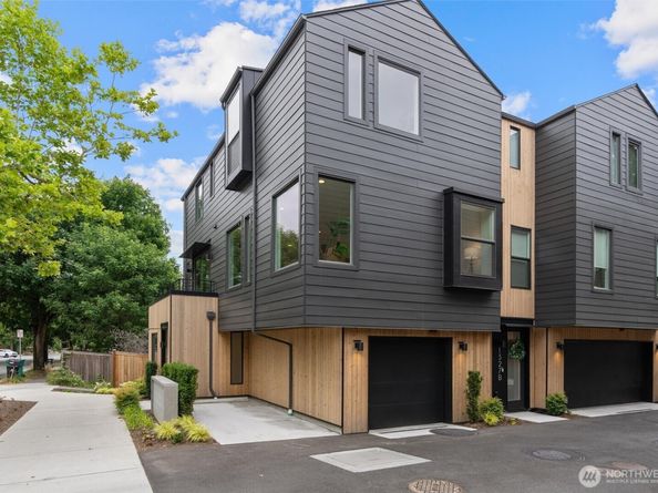 1327 N 185th Street A, Shoreline WA 98133
