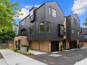 1327 N 185th Street A, Shoreline WA 98133