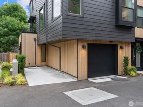 1327 N 185th Street A, Shoreline WA 98133