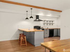 18105 Sunset Way, Edmonds WA 98026
