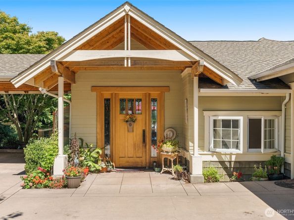 18105 Sunset Way, Edmonds WA 98026