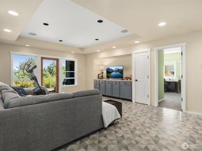 18105 Sunset Way, Edmonds WA 98026