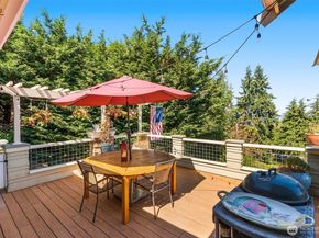 18105 Sunset Way, Edmonds WA 98026