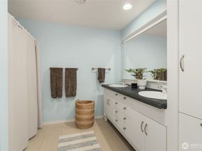 18105 Sunset Way, Edmonds WA 98026