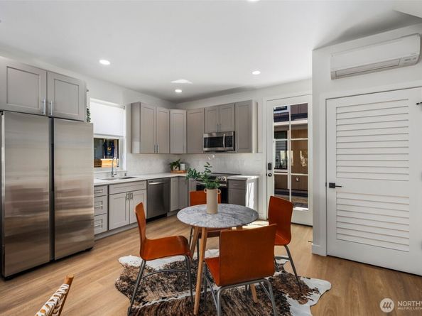 854 A S Donovan Street, Seattle WA 98108