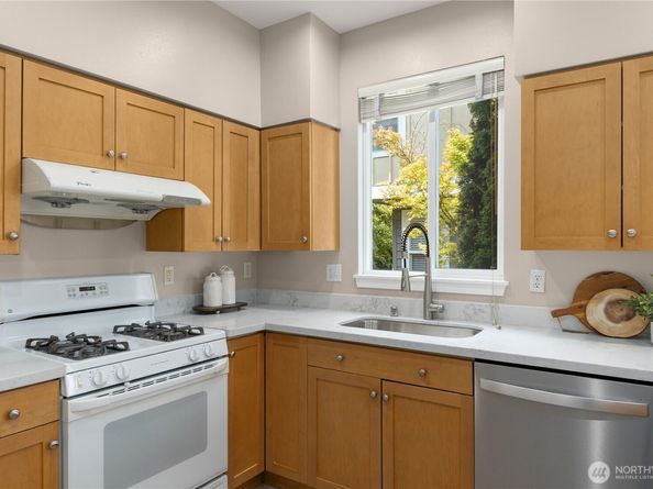 16107 NE 90th Way 3304, Redmond WA 98052