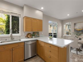 16107 NE 90th Way 3304, Redmond WA 98052
