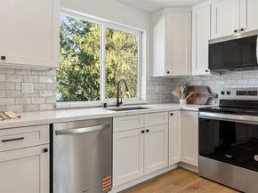 10811 Holly Drive C, Everett WA 98204
