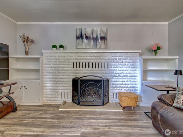 6204 204th Street SW, Lynnwood WA 98036
