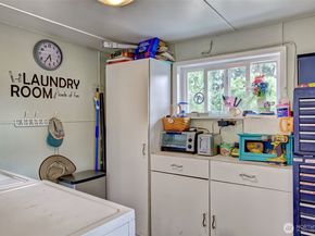 6204 204th Street SW, Lynnwood WA 98036