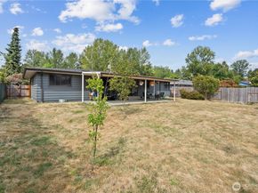 1719 S 243rd Street, Des Moines WA 98198