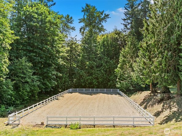 4141 244th Avenue NE, Redmond WA 98053