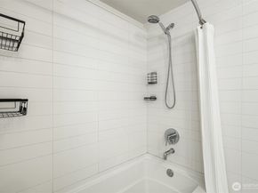 2914 E Madison Street 209, Seattle WA 98112