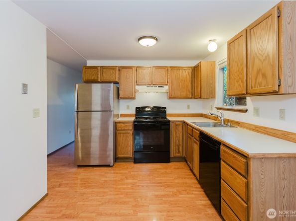 1504 NW Lakehill Circle, Silverdale WA 98383