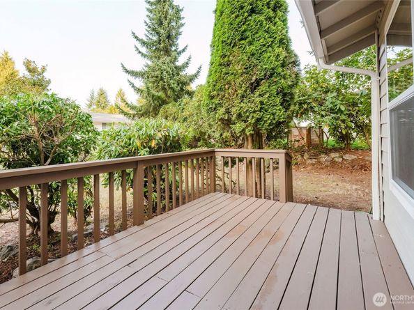 1504 NW Lakehill Circle, Silverdale WA 98383