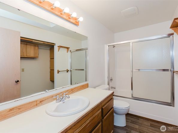 1504 NW Lakehill Circle, Silverdale WA 98383