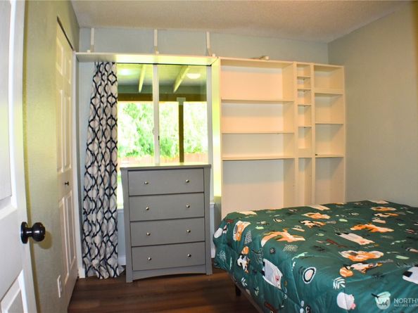 1135 Hillandale Drive E, Port Orchard WA 98366