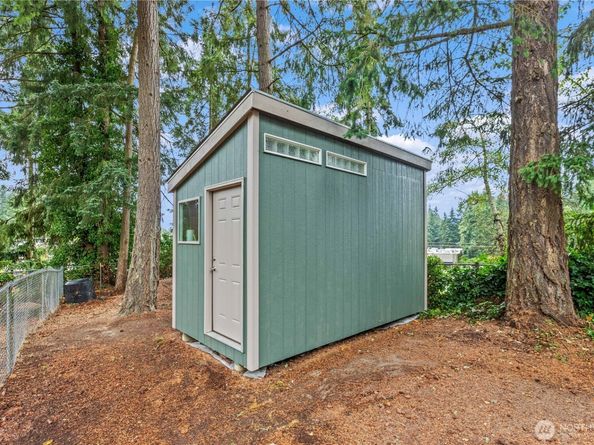 23024 99th Avenue W, Edmonds WA 98020
