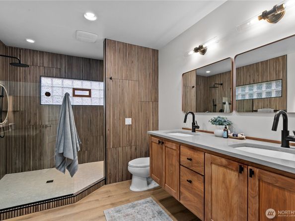 23024 99th Avenue W, Edmonds WA 98020