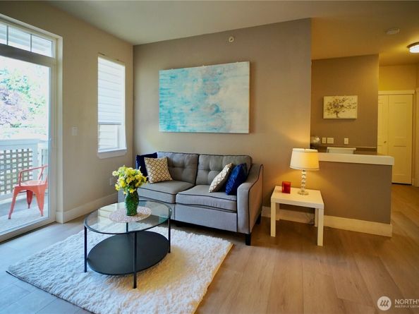 15300 112th Avenue NE B203, Bothell WA 98011