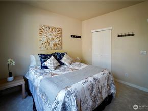 15300 112th Avenue NE B203, Bothell WA 98011