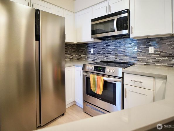 15300 112th Avenue NE B203, Bothell WA 98011
