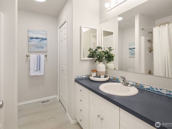 4210 182nd Avenue SE, Issaquah WA 98027