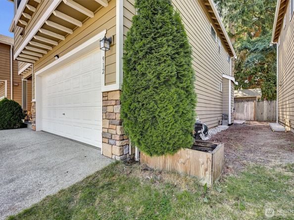 912 141st Lane SW, Lynnwood WA 98087