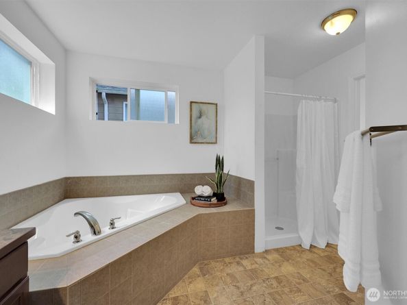 912 141st Lane SW, Lynnwood WA 98087