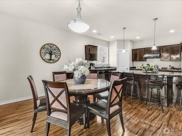 1615 Redmond Court NE, Renton WA 98056